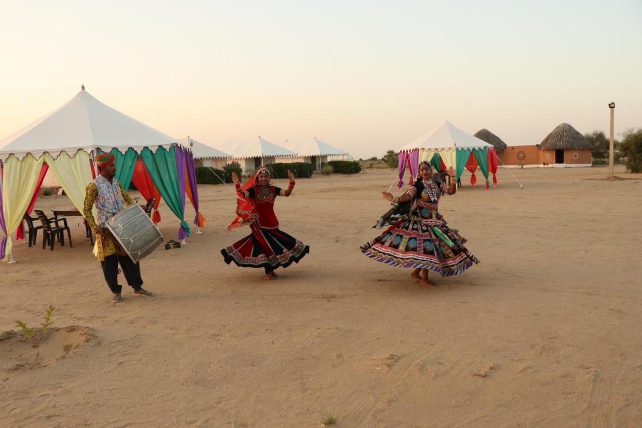 Sunny Desert Camp Kūri Zewnętrze zdjęcie