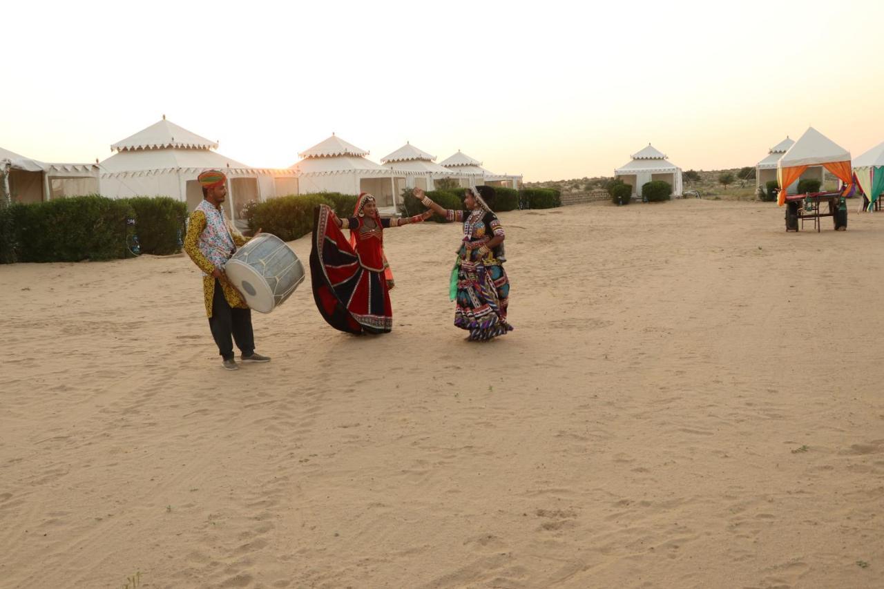 Sunny Desert Camp Kūri Zewnętrze zdjęcie