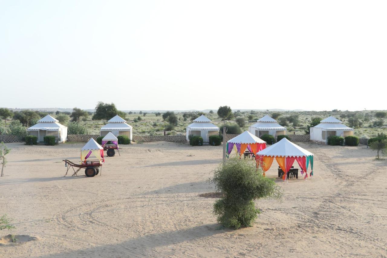 Sunny Desert Camp Kūri Zewnętrze zdjęcie